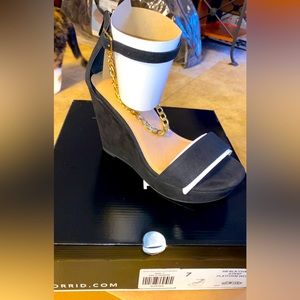 Size 7 torrid shoes. These are brand new, never worn. They were too small